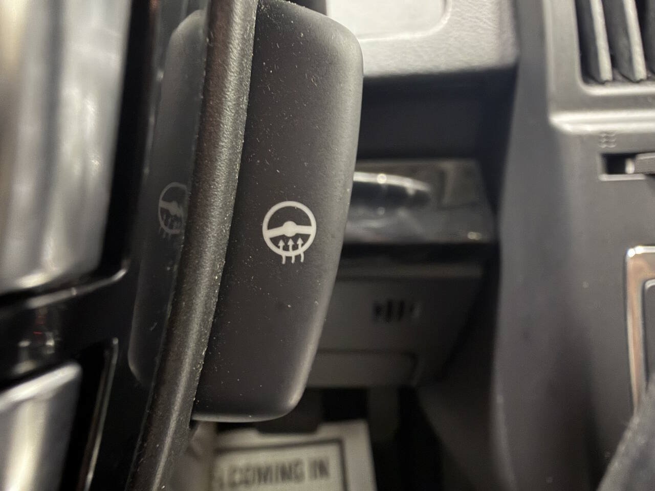 Used 2013 Land Rover LR2 HSE AWD/4WD image 30