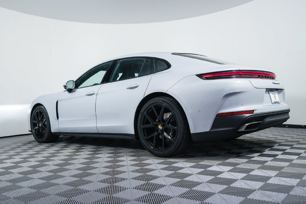 New 2026 Porsche Panamera 4 AWD/4WD image 3