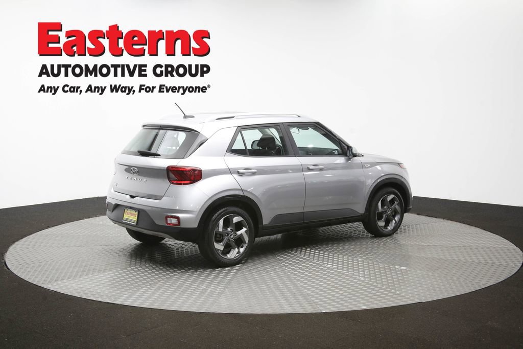 Used 2023 Hyundai Venue SEL FWD image 43
