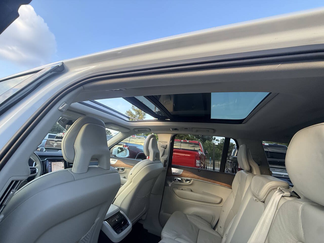 Used 2018 Volvo XC90 T6 Inscription w/ Convenience Package AWD/4WD image 33