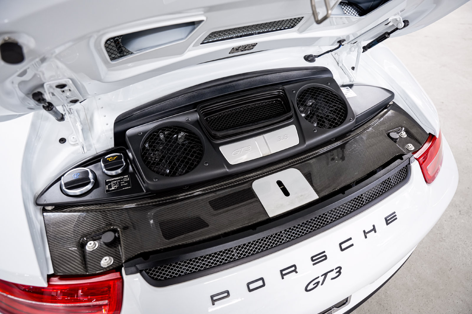 Used 2016 Porsche 911 GT3 RWD image 39