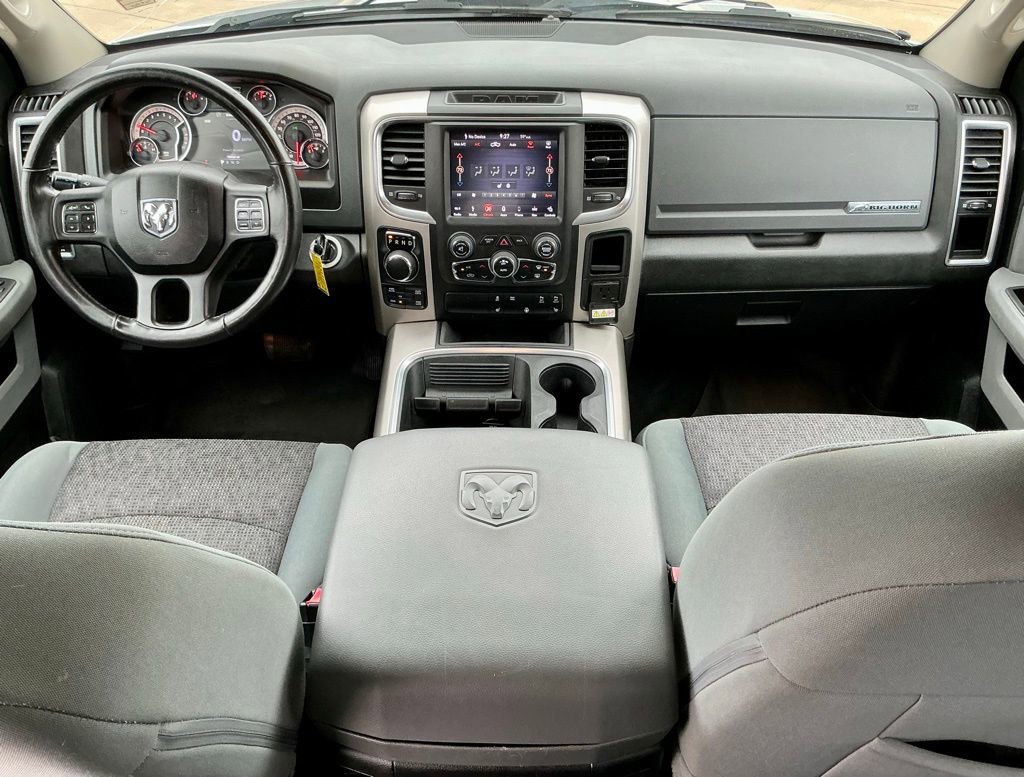 Used 2018 RAM 1500 SLT AWD/4WD image 32