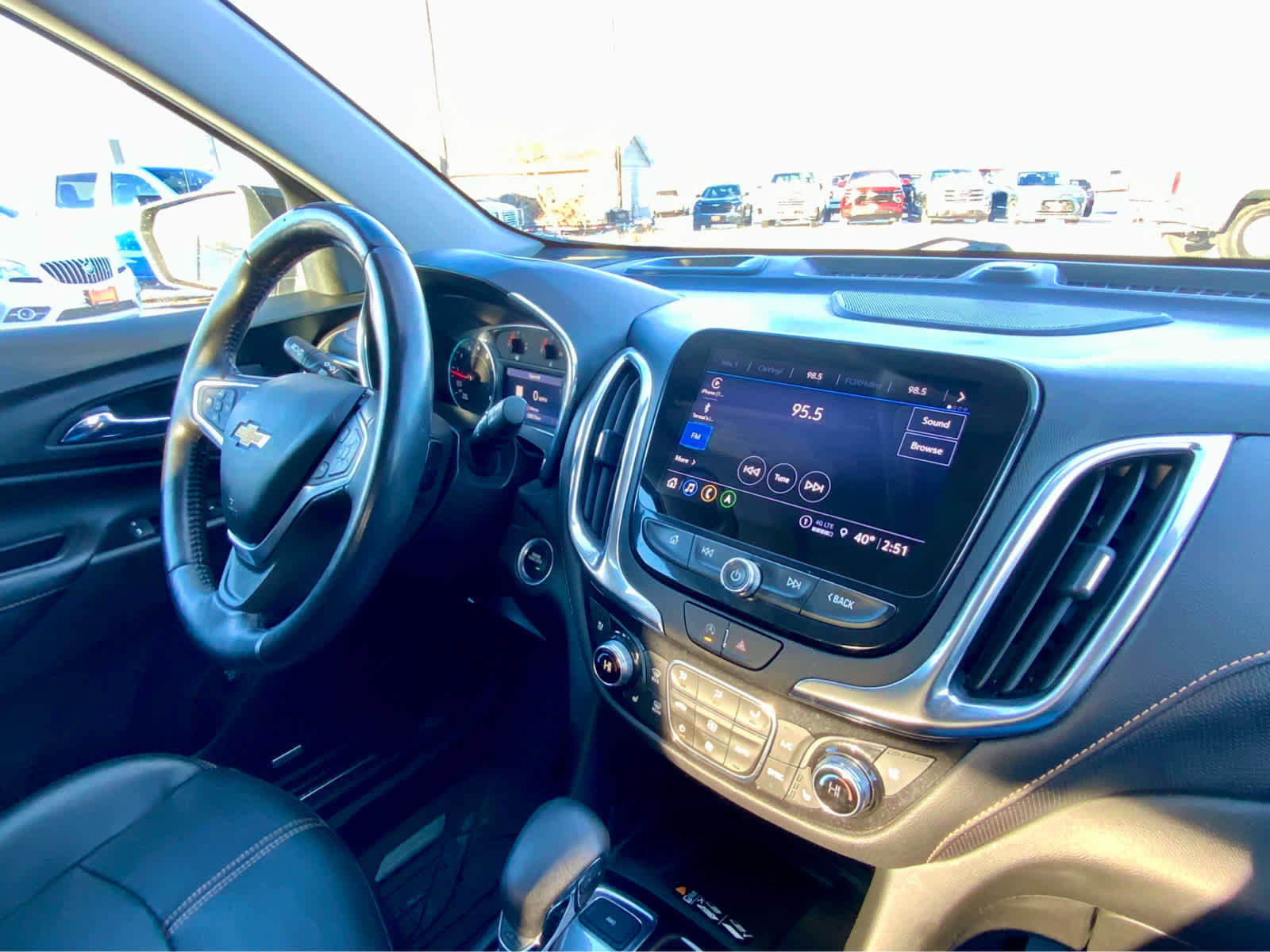 Used 2022 Chevrolet Equinox Premier image 39