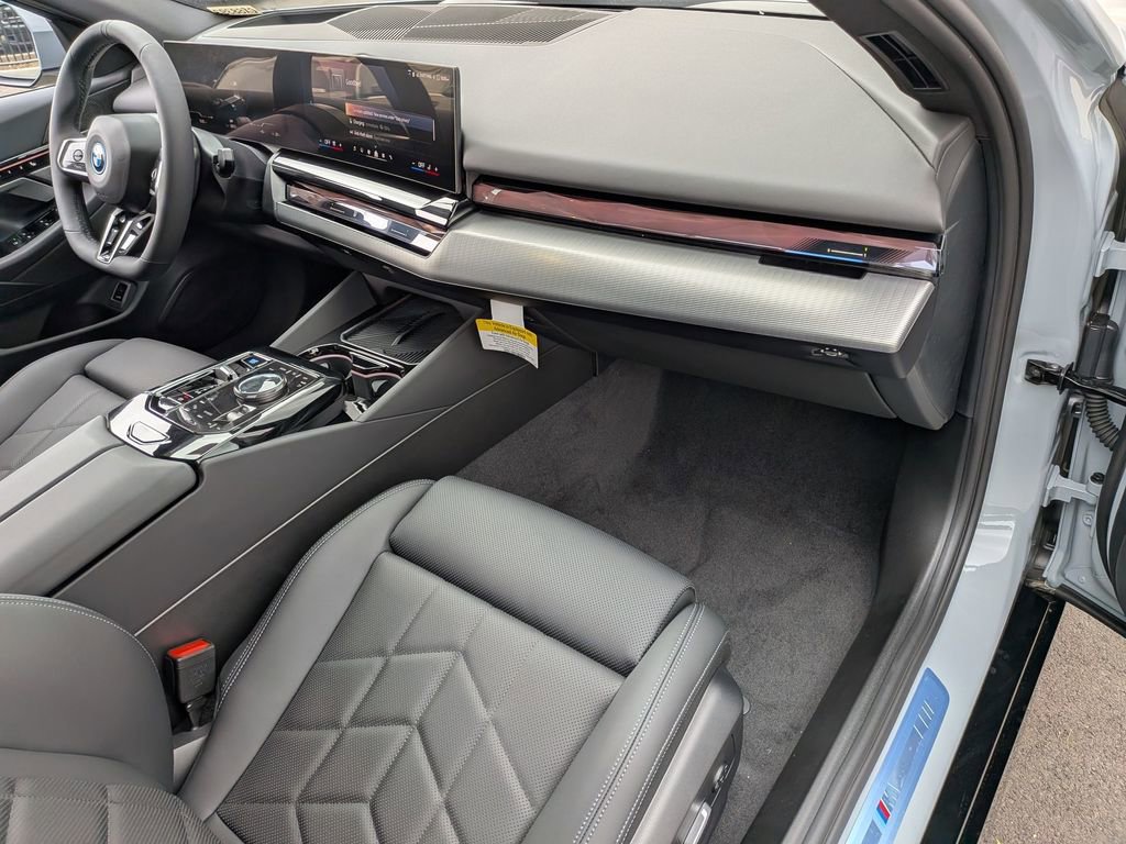 New 2027 BMW i5 eDrive40 w/ M Sport Package RWD image 9