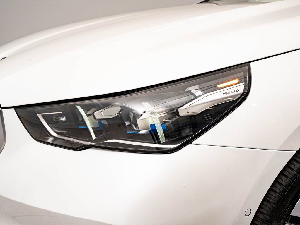 New 2027 BMW 530i xDrive w/ Premium Package AWD/4WD image 15