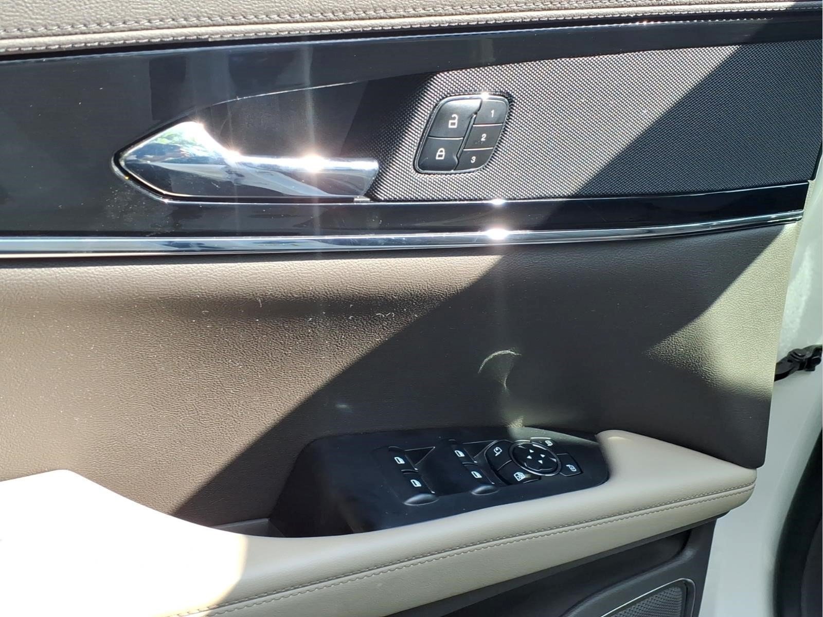 Used 2023 Lincoln Nautilus Reserve FWD image 13