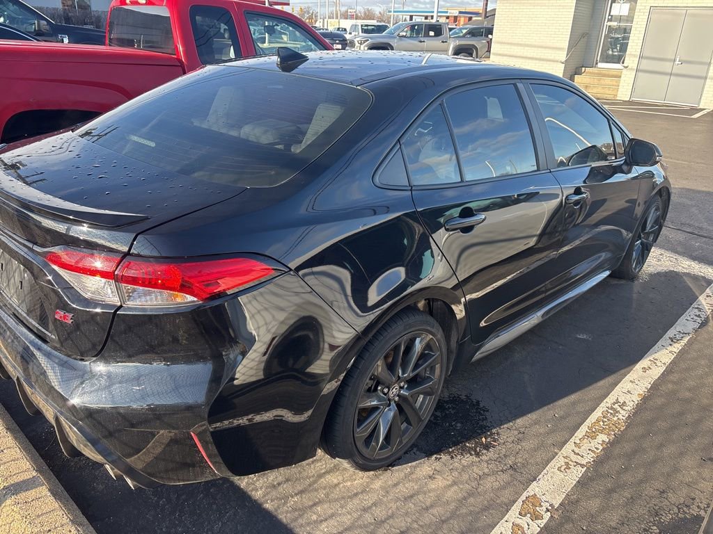 Used 2024 Toyota Corolla SE image 3