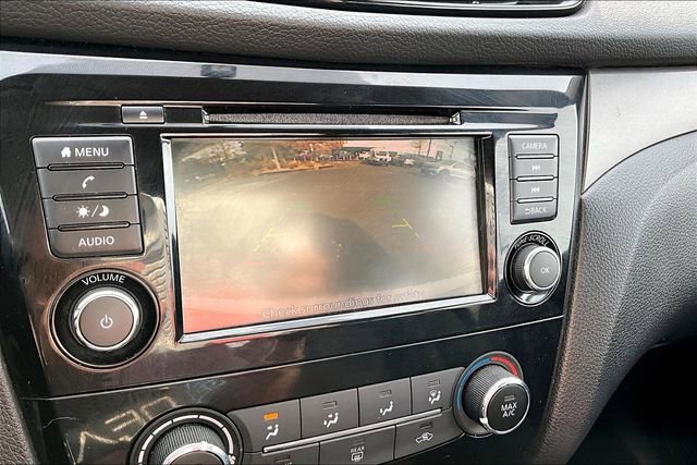 Used 2019 Nissan Rogue Sport S image 11