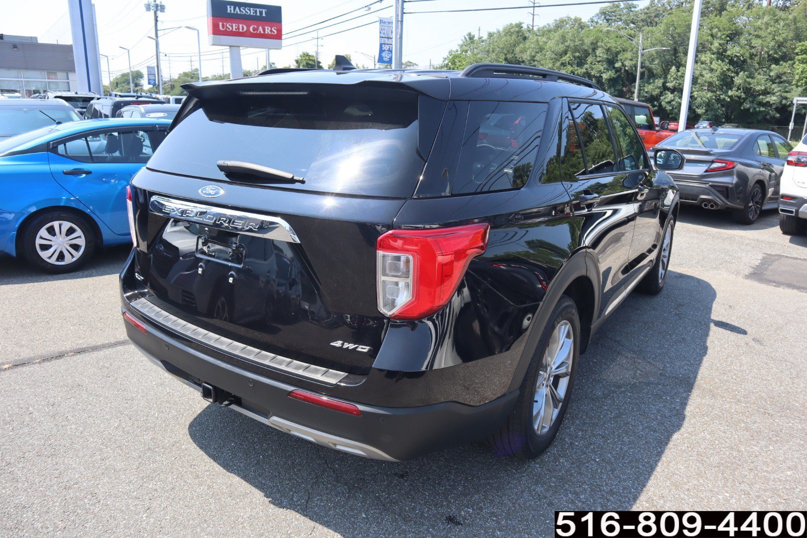 Used 2023 Ford Explorer XLT w/ Equipment Group 202A AWD/4WD image 5