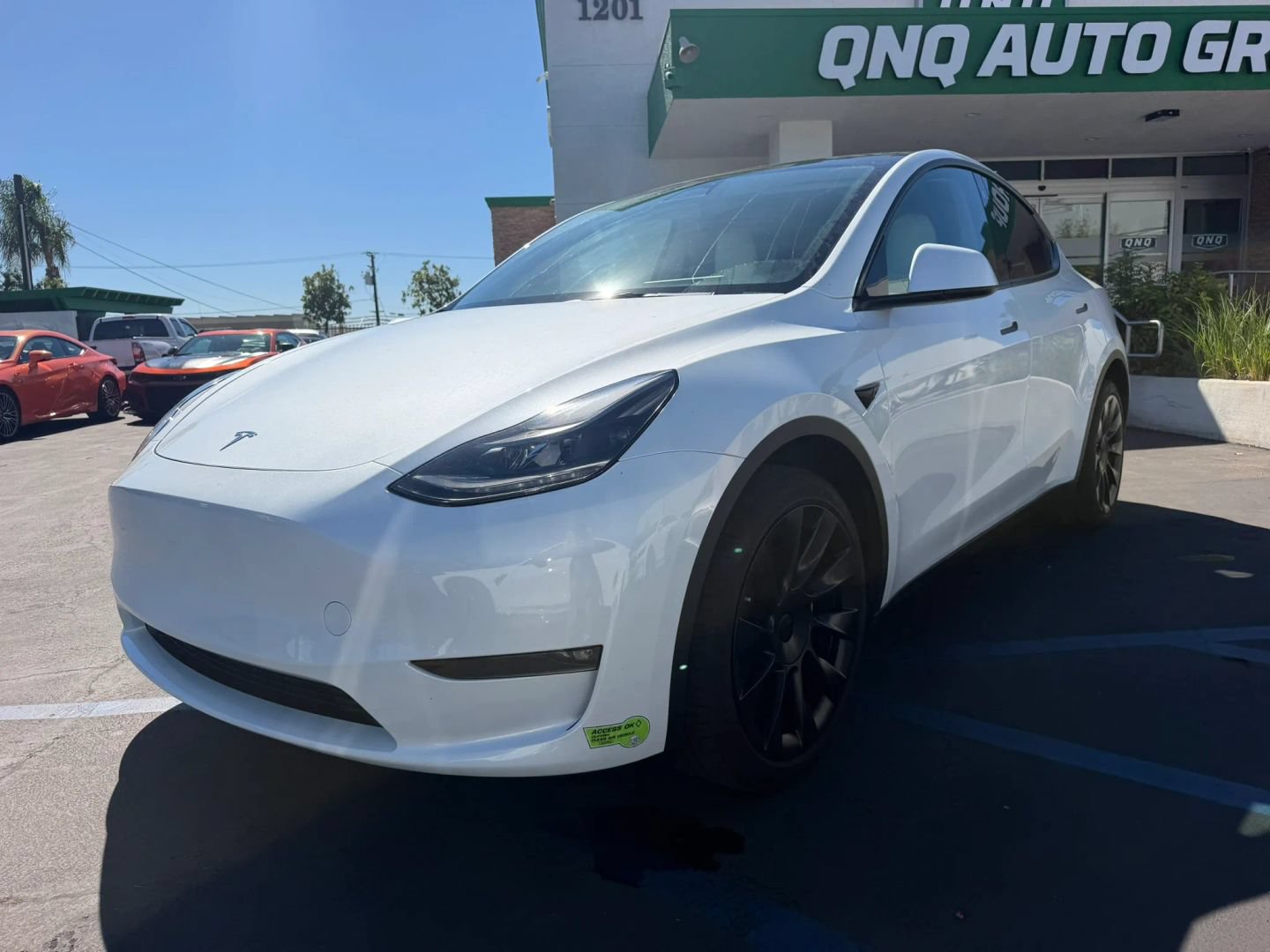 Used 2023 Tesla Model Y AWD image 2