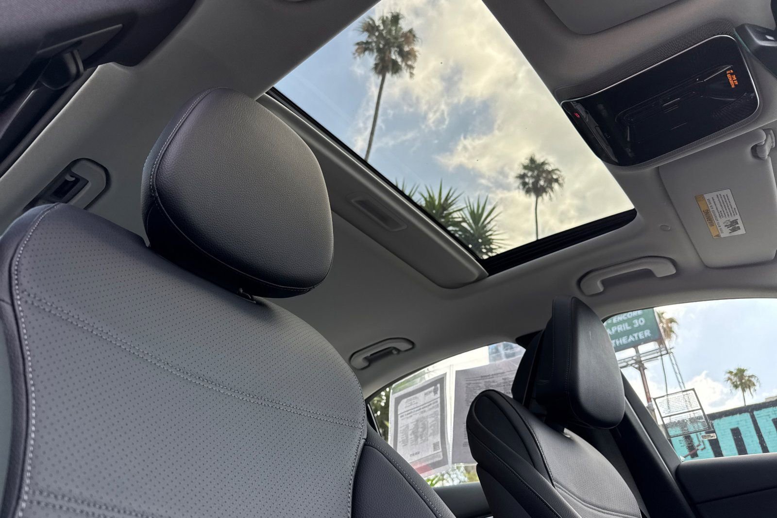 Used 2023 Mercedes-Benz C 300 Sedan image 16
