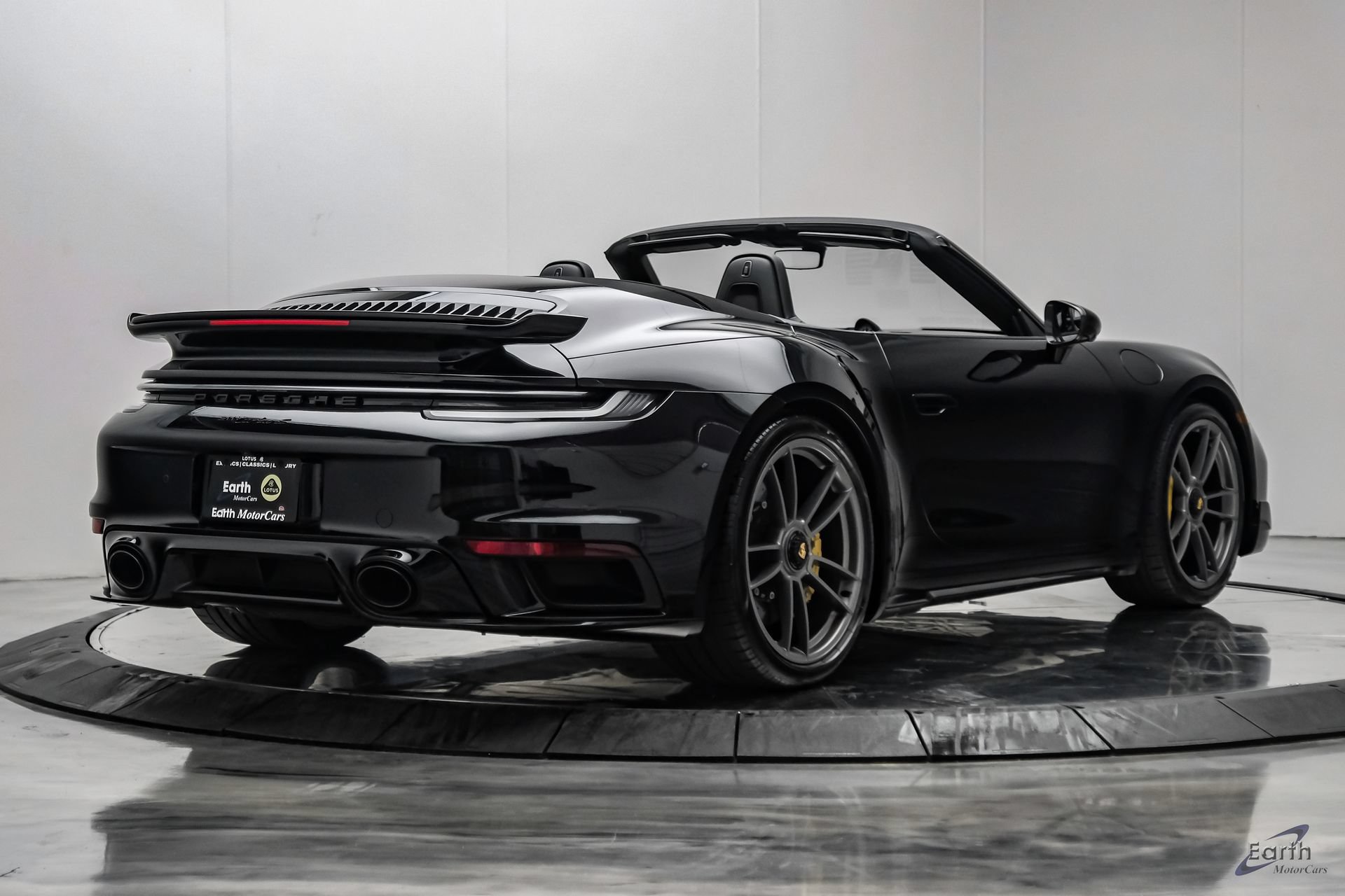 Used 2025 Porsche 911 Turbo S w/ Exterior Sport Package AWD/4WD image 21