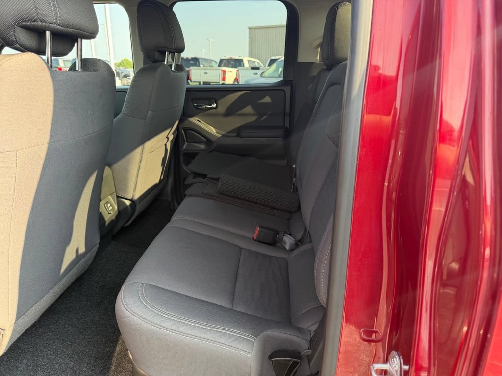 Used 2024 Nissan Frontier SV w/ SV Convenience Package RWD image 32