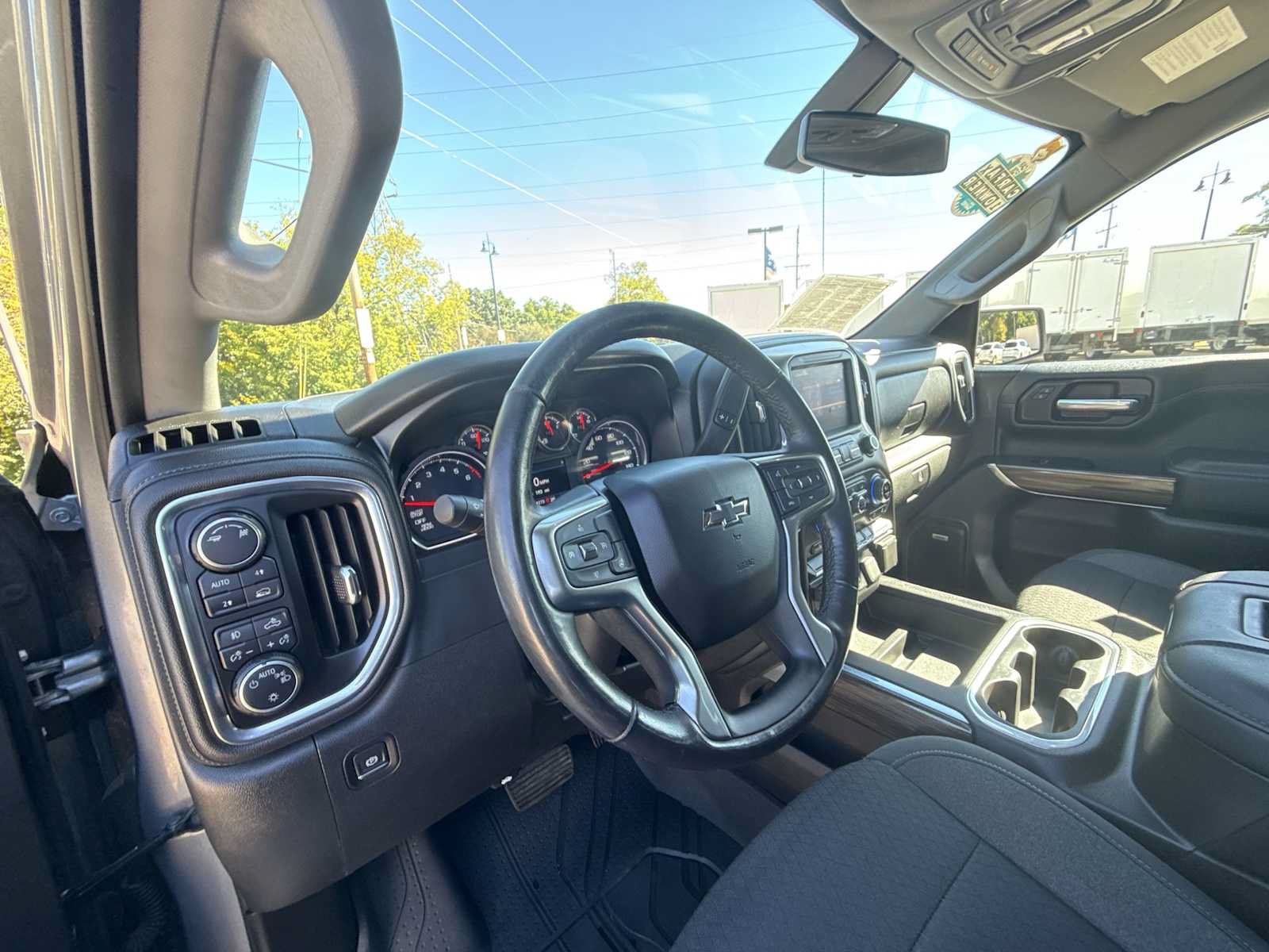 Certified 2019 Chevrolet Silverado 1500 RST w/ All-Star Edition AWD/4WD image 10