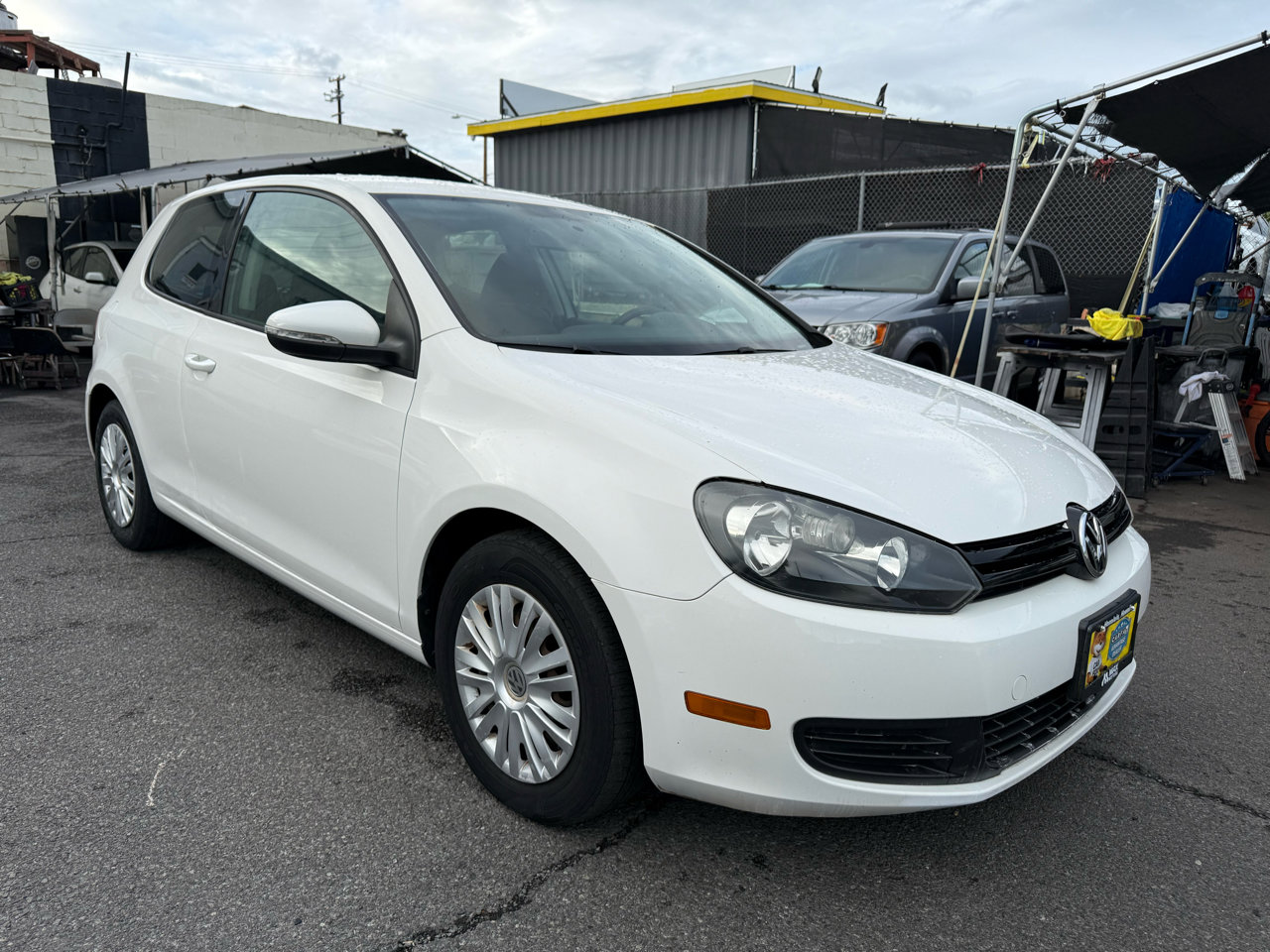 Used 2010 Volkswagen Golf 2-Door image 7