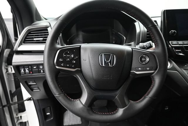 Used 2024 Honda Odyssey Sport image 2