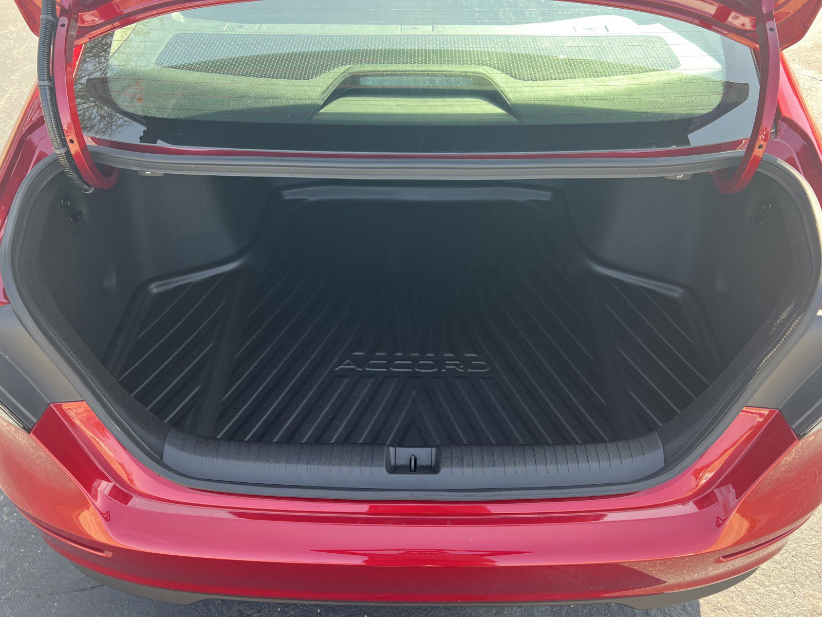 Used 2025 Honda Accord SE image 9