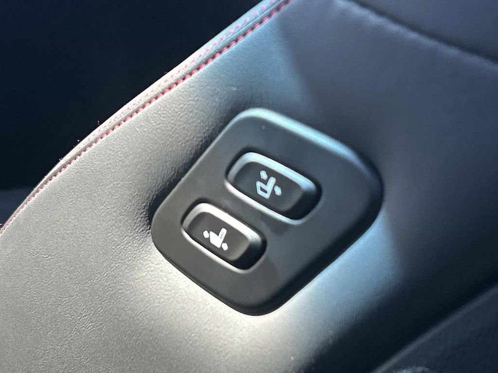 Used 2025 Genesis G70 3.3T Advanced w/ Sport Prestige Package image 24