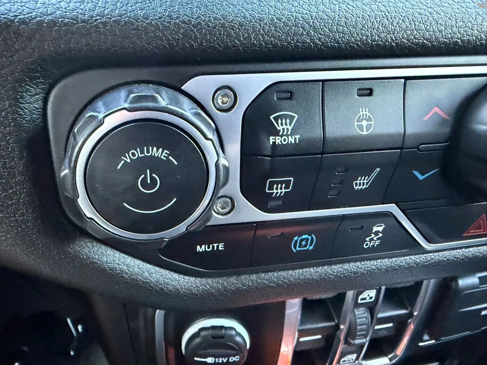 Used 2024 Jeep Wrangler Unlimited AWD/4WD image 26