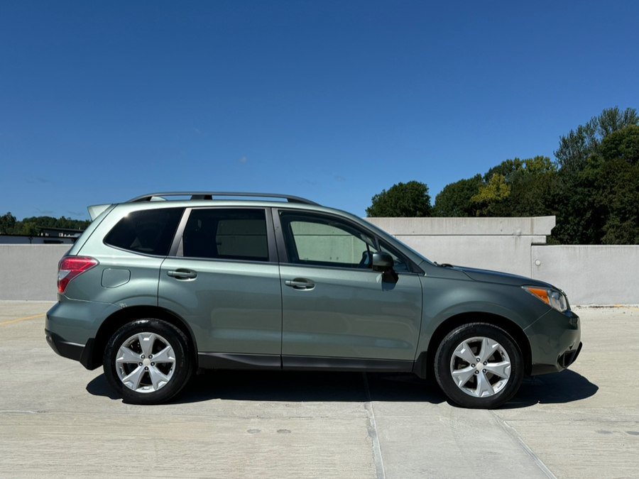 Used 2016 Subaru Forester 2.5i Limited AWD/4WD image 6