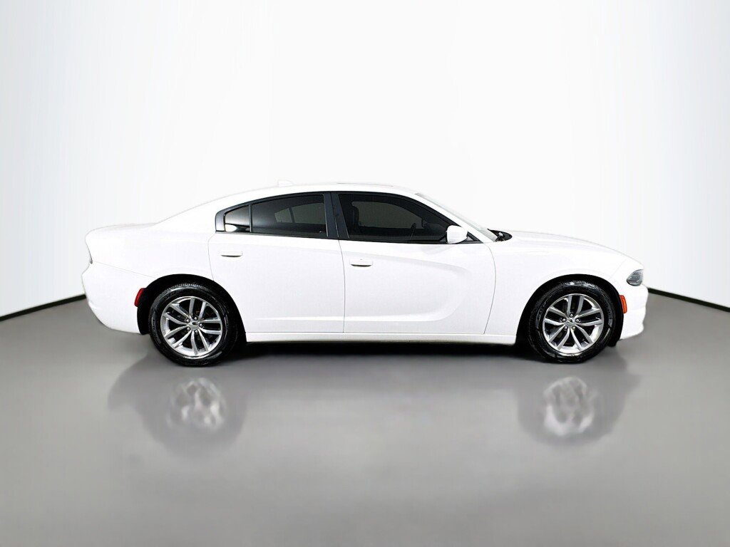 Used 2016 Dodge Charger SXT w/ Plus Group image 6