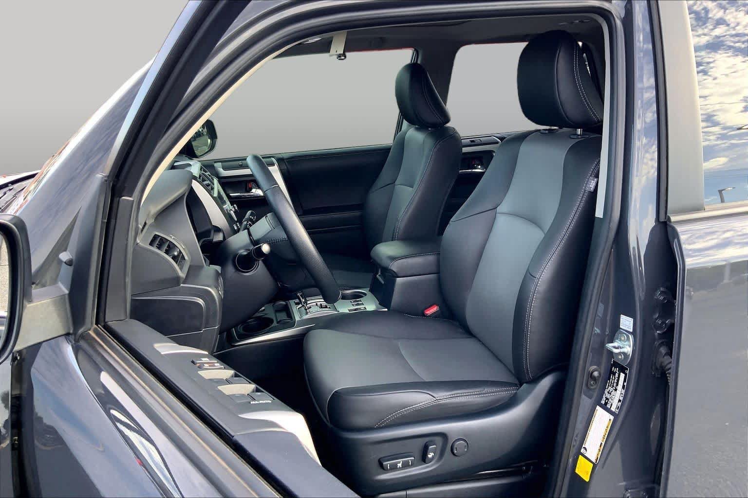 Used 2024 Toyota 4Runner SR5 Premium w/ Moonroof Package AWD/4WD image 8