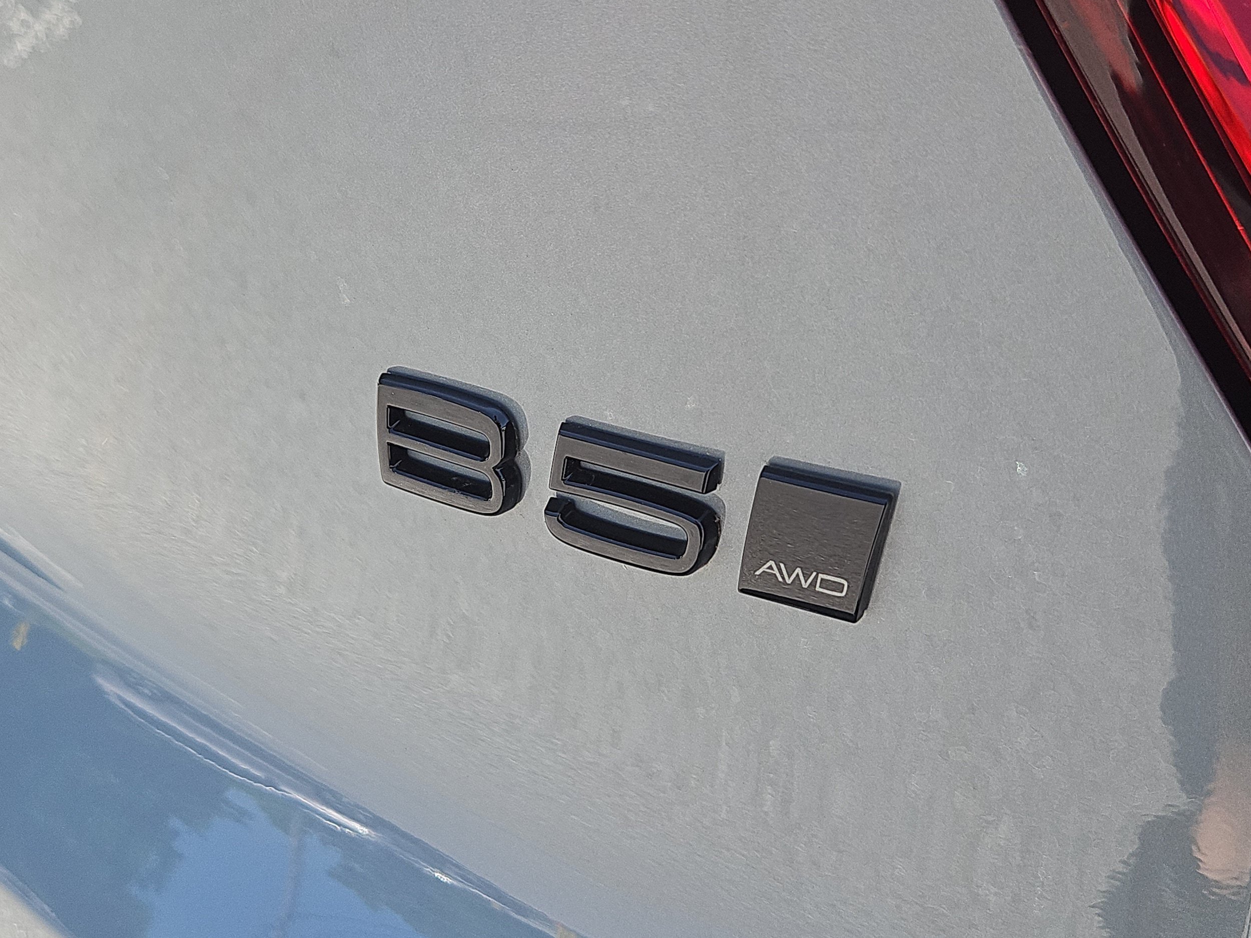New 2026 Volvo XC40 B5 Ultra w/ Protection Package Premier AWD/4WD image 4