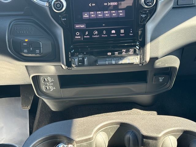 Used 2026 RAM 2500 Laramie AWD/4WD image 23