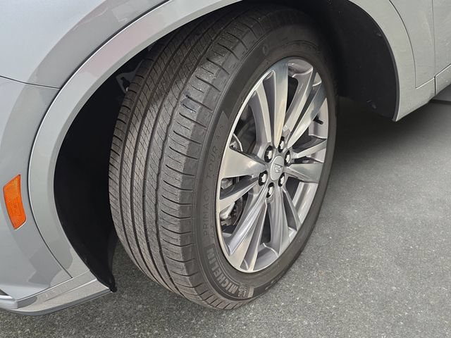 Certified 2025 Cadillac XT6 Premium Luxury FWD image 26