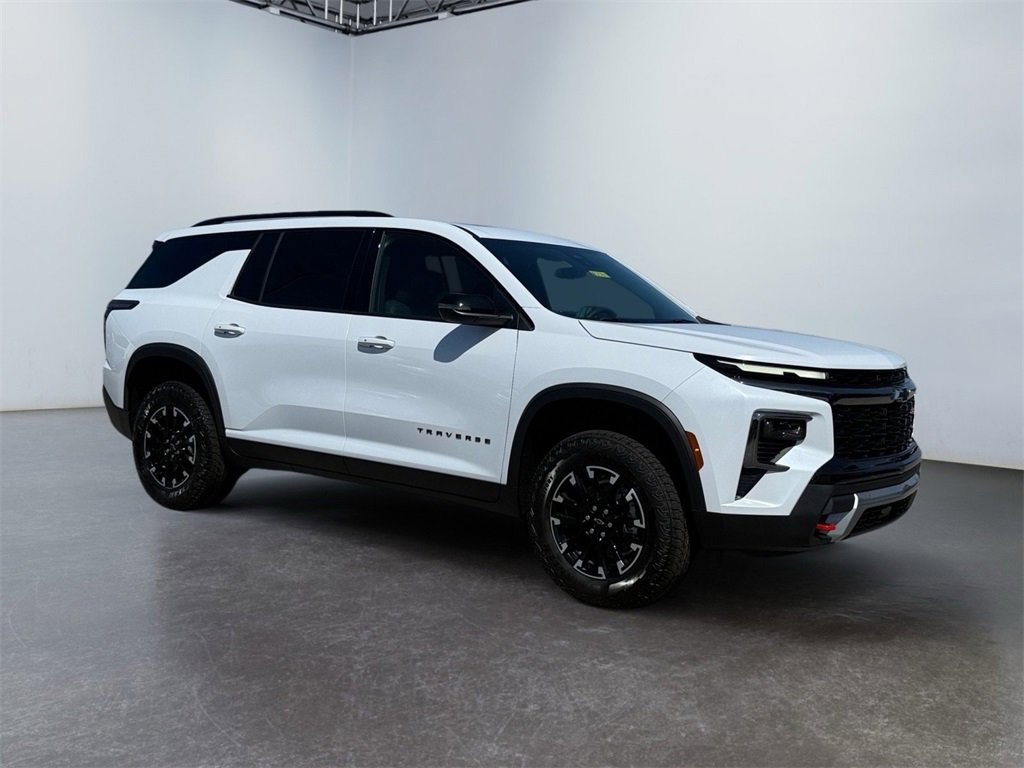 New 2026 Chevrolet Traverse Z71 w/ LPO, Floor Liner Package image 1