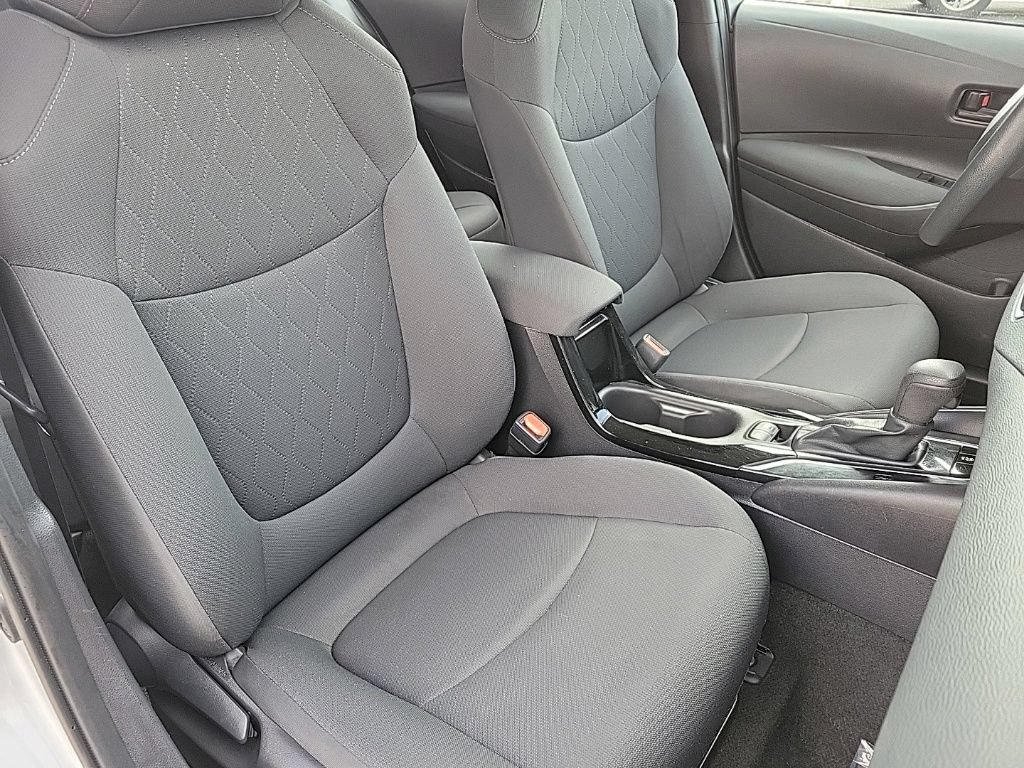 Used 2022 Toyota Corolla LE FWD image 17
