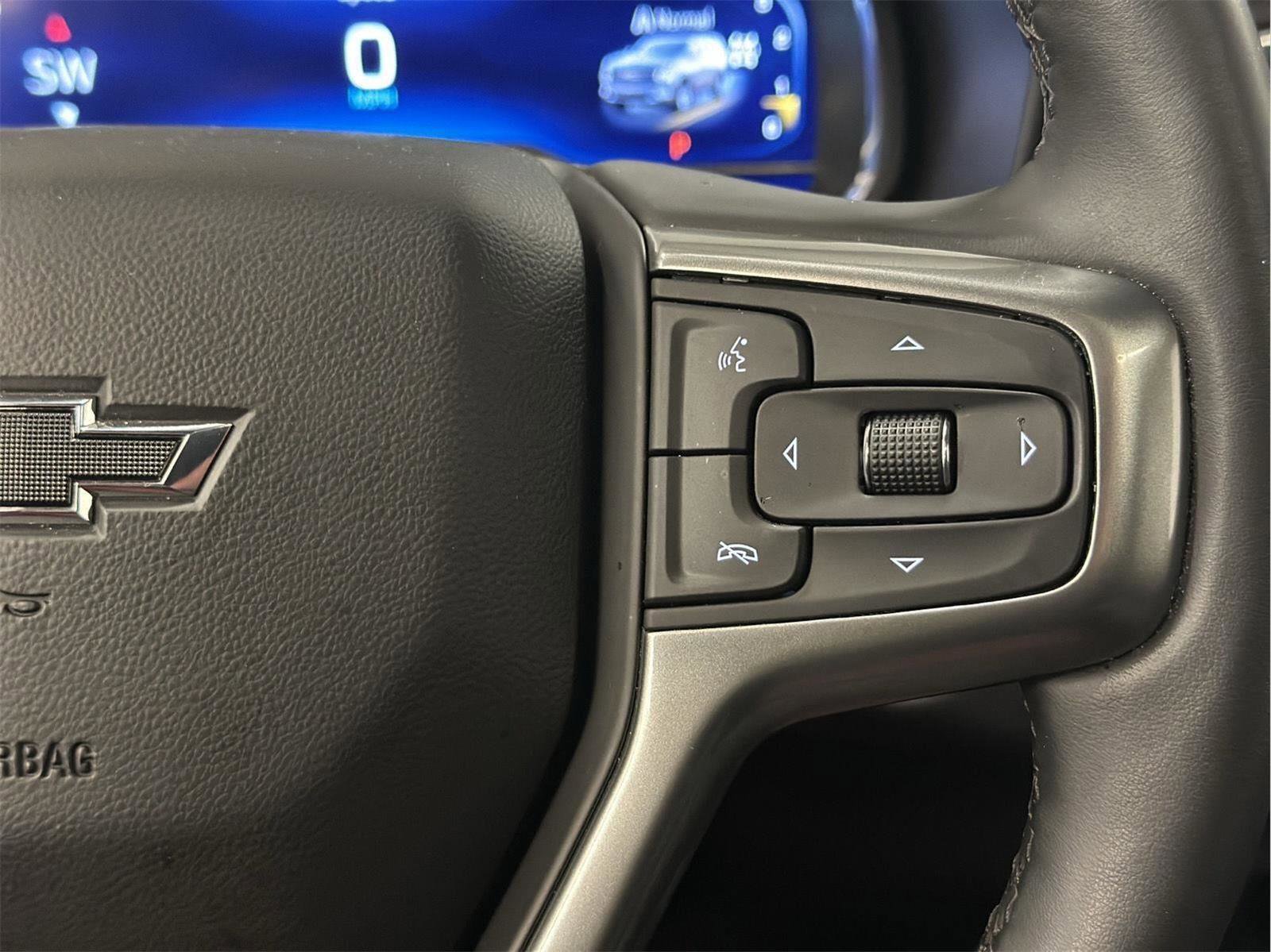 Certified 2024 Chevrolet Suburban Z71 w/ Luxury Package image 15