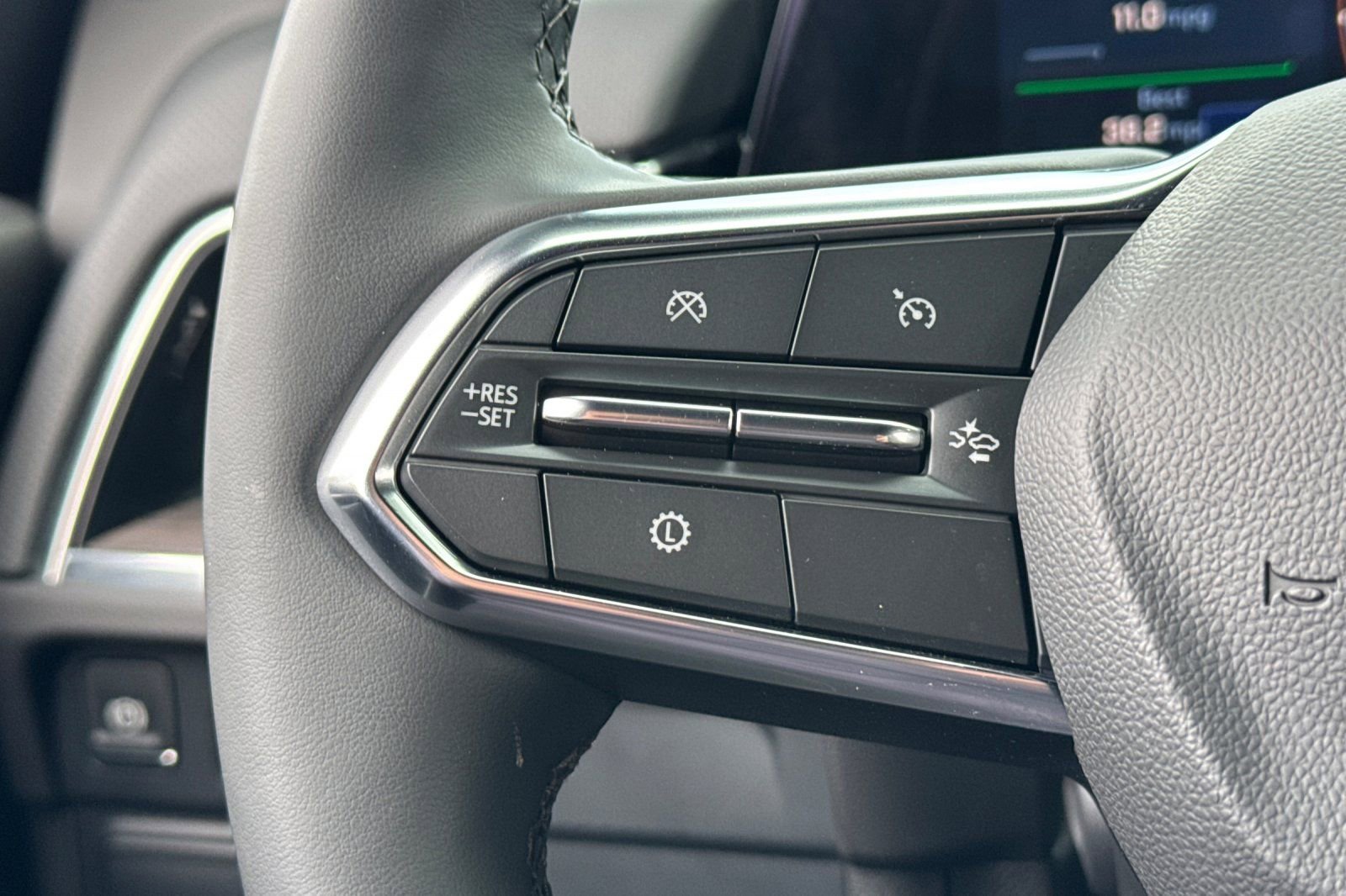 Used 2025 Chevrolet Tahoe Premier image 32