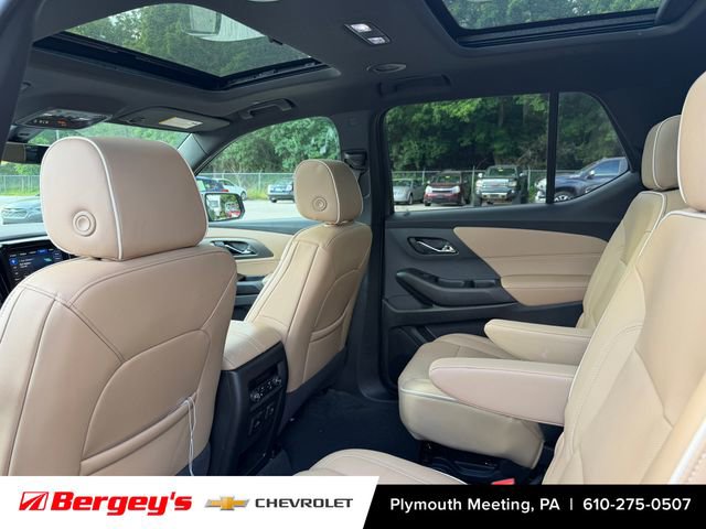 Used 2023 Chevrolet Traverse Premier AWD/4WD image 10