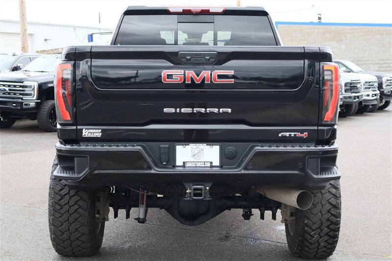 Used 2025 GMC Sierra 3500 AT4 w/ AT4 Premium Plus Package AWD/4WD image 4