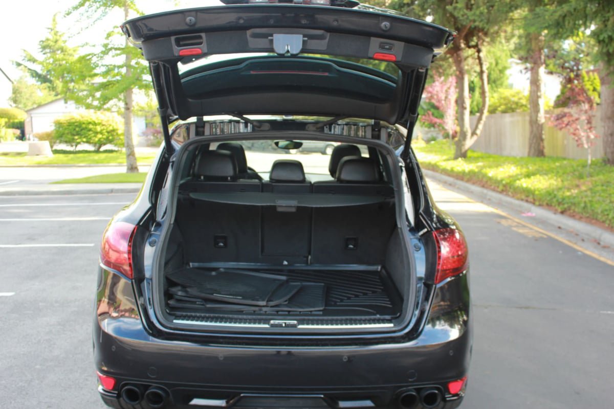 Used 2014 Porsche Cayenne GTS AWD/4WD image 28