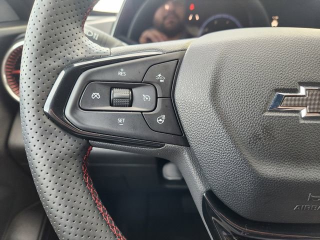 Used 2025 Chevrolet Trax RS w/ Driver Confidence Package FWD image 29
