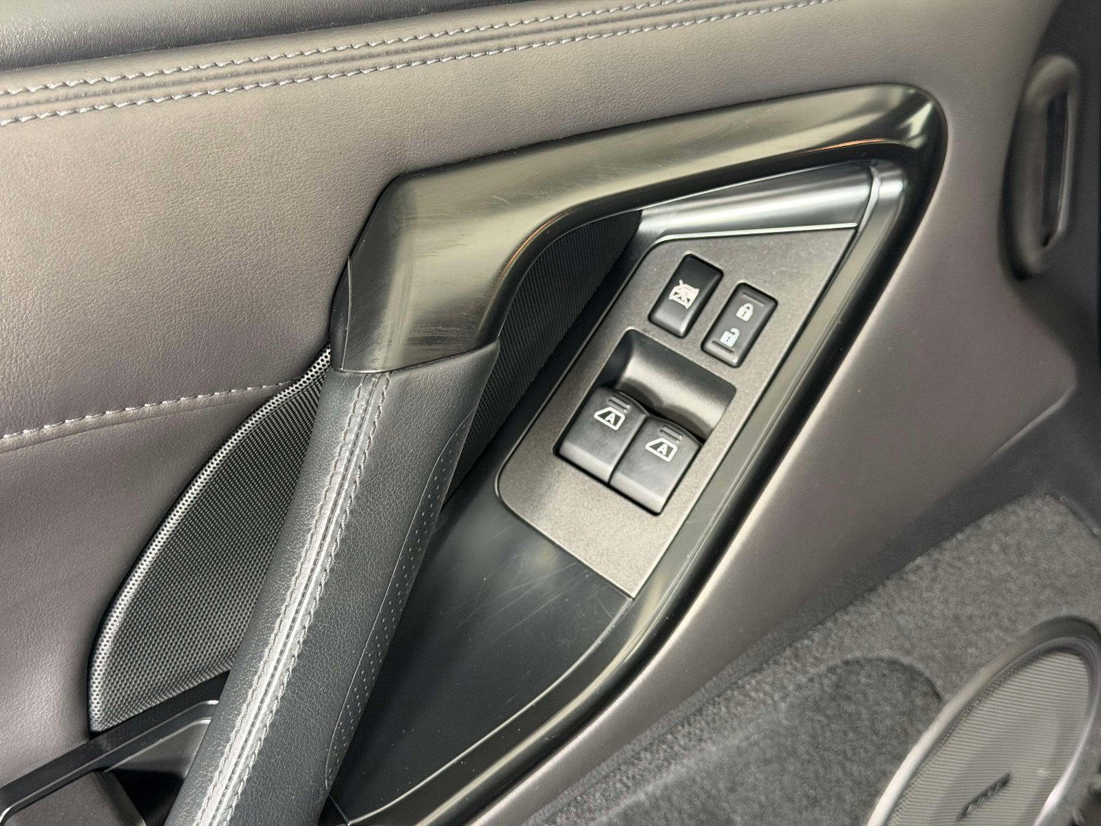 Used 2021 Nissan GT-R Premium AWD/4WD image 30