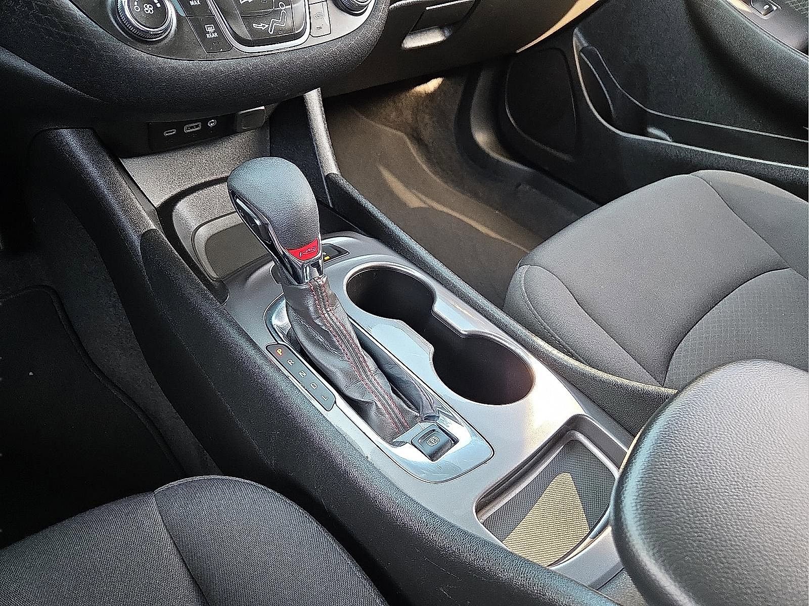 Used 2024 Chevrolet Malibu RS image 25