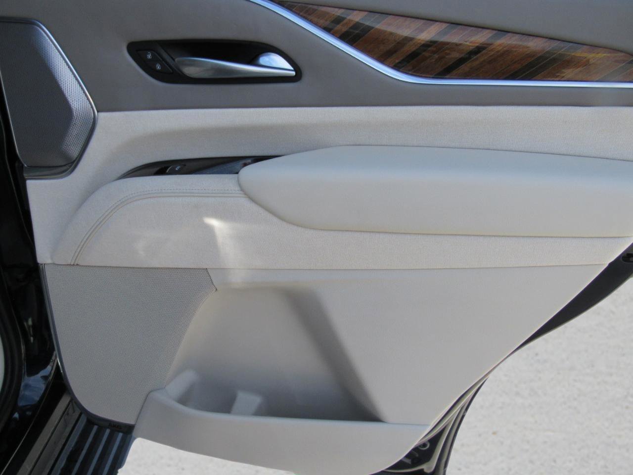 Used 2021 Cadillac Escalade Premium Luxury Platinum image 40
