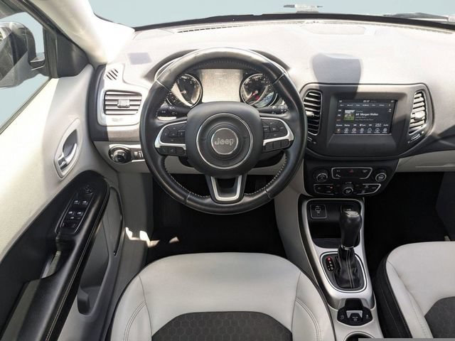 Used 2018 Jeep Compass Latitude w/ Popular Equipment Group FWD image 15
