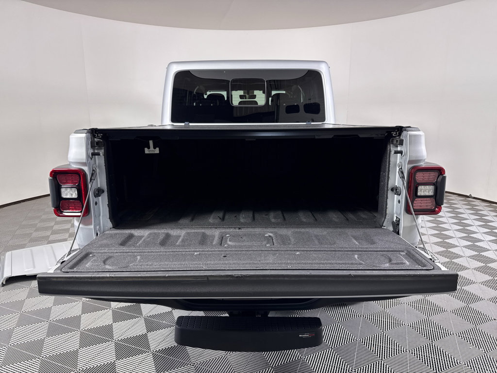 Used 2022 Jeep Gladiator Rubicon w/ LED Lighting Group image 8