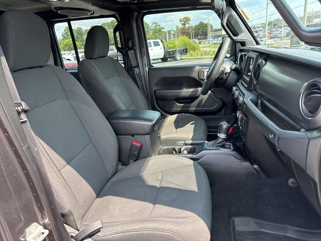 Used 2023 Jeep Gladiator Overland AWD/4WD image 26