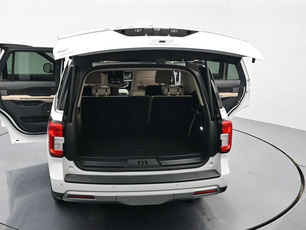 Used 2024 Ford Expedition XLT image 47