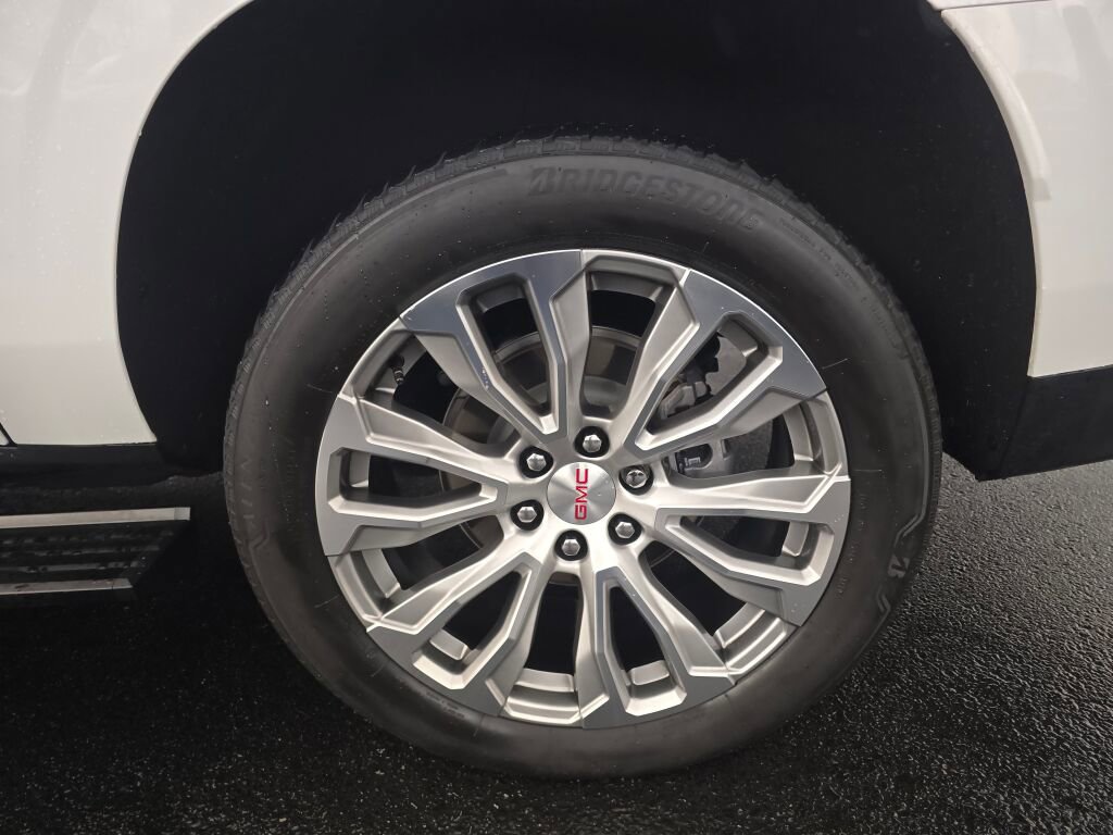 Used 2023 GMC Yukon XL Denali image 21