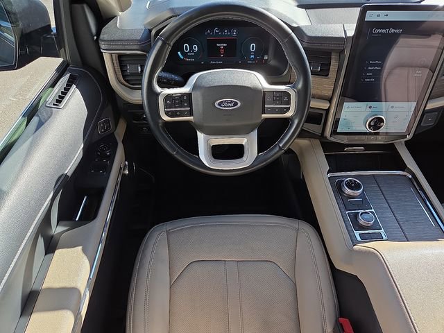 Used 2022 Ford Expedition Limited image 12