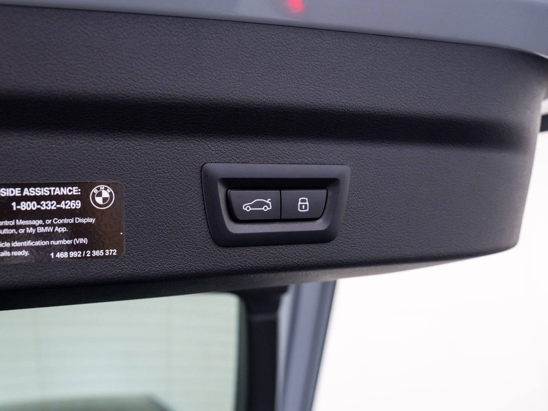 Used 2025 BMW X2 xDrive28i w/ Premium Package image 32