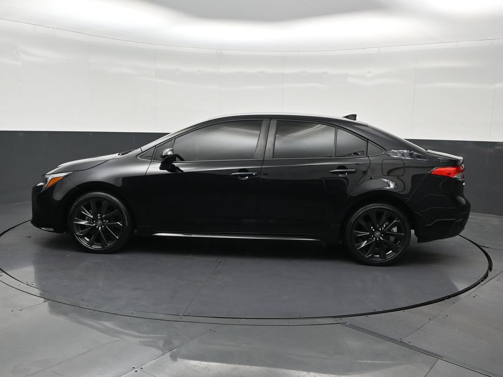 Used 2026 Toyota Corolla LE FWD image 2