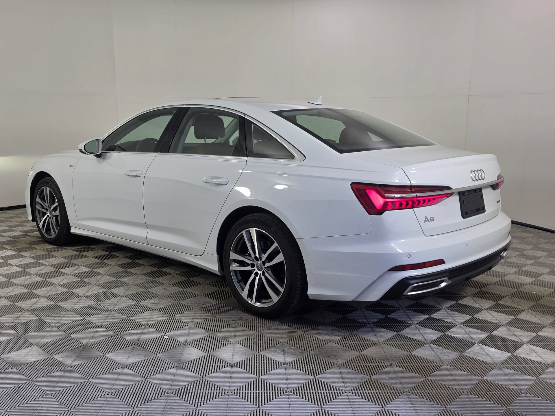 Used 2020 Audi A6 3.0T Premium w/ Convenience Package AWD/4WD image 5