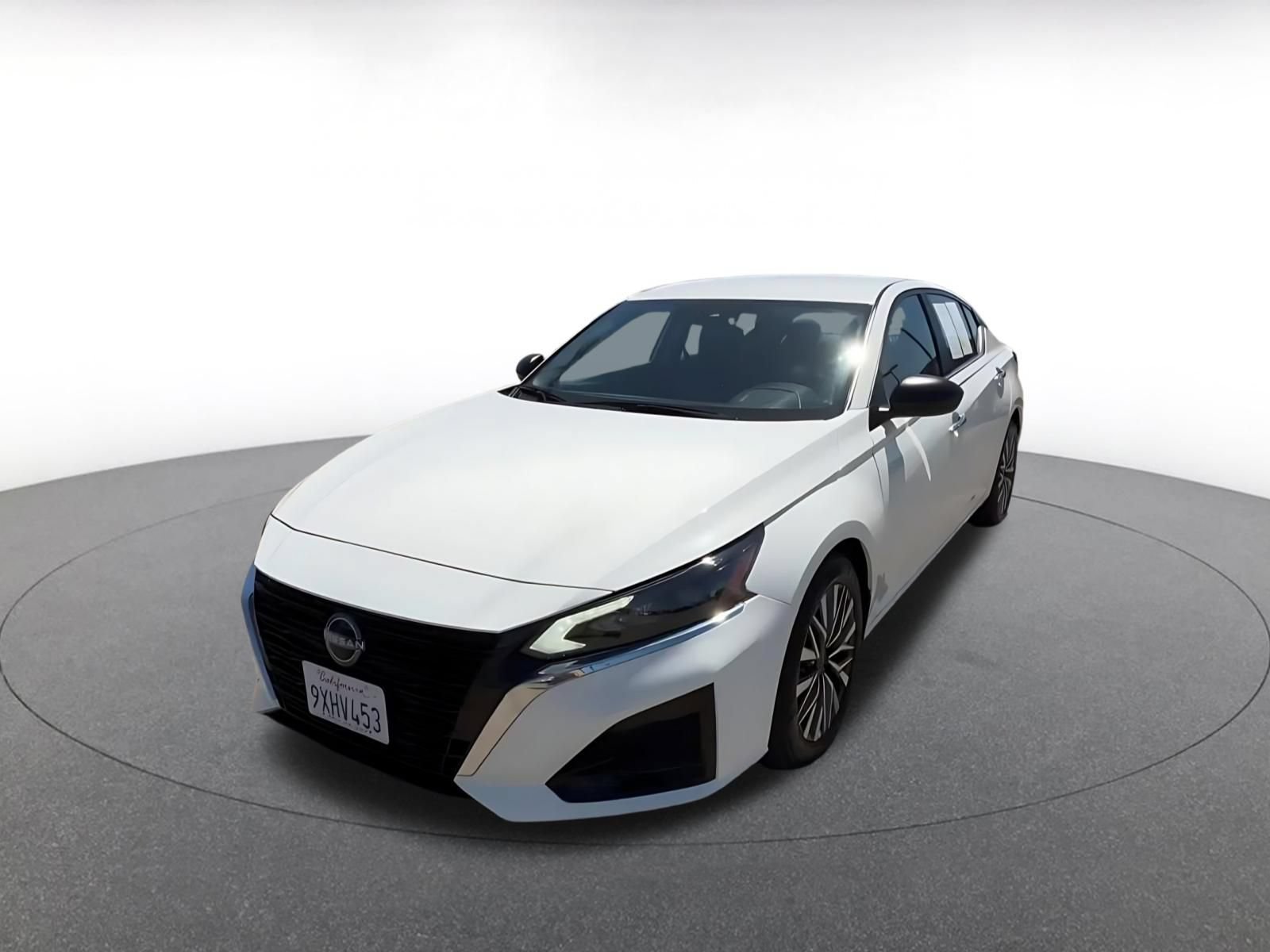 Used 2025 Nissan Altima 2.5 SV FWD image 7